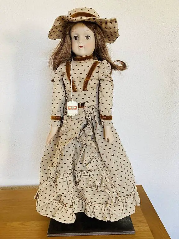 Antike Porzellanpuppe