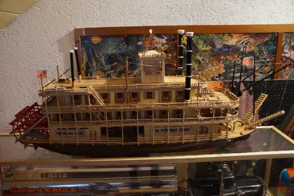 Modellschiff Schaufelraddampfer Matthew V. Spress