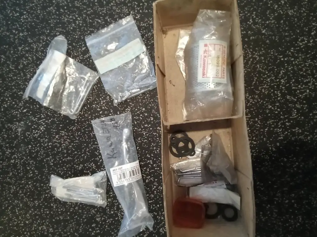 Kawasaki Teile aus den 80/90er