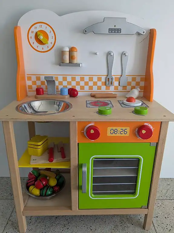 Kinderküche nklusiv Zubehör zu verschenken