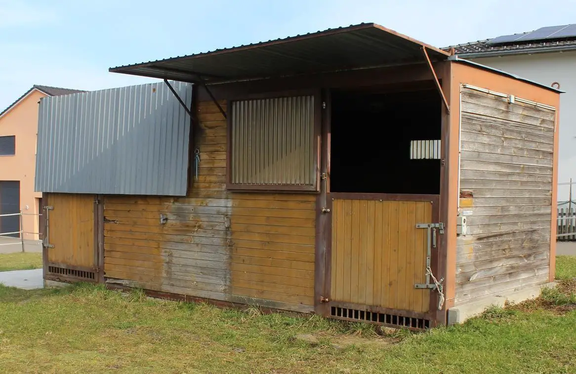 Pferdeboxen, Weidehütte, Pferdestall, Unterstand