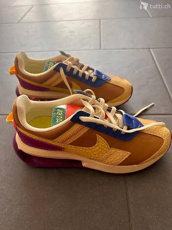 Nike Air Max PreDay Gr. 36.5