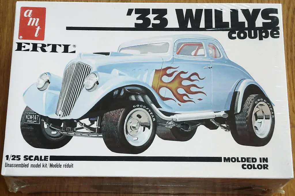 AMT ERTL "33 Willys Coupe 1:25
