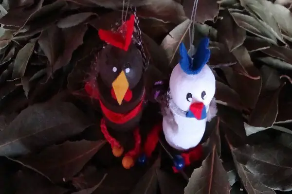 Osterdekoration: Hühner