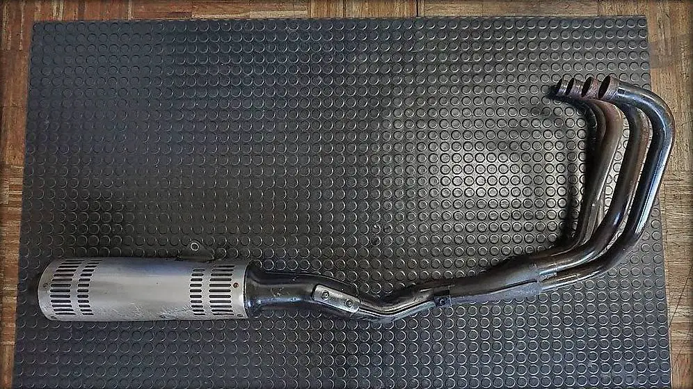 Suzuki GSX-R 1100 Teile Auspuff Motor Verkleidung Technik