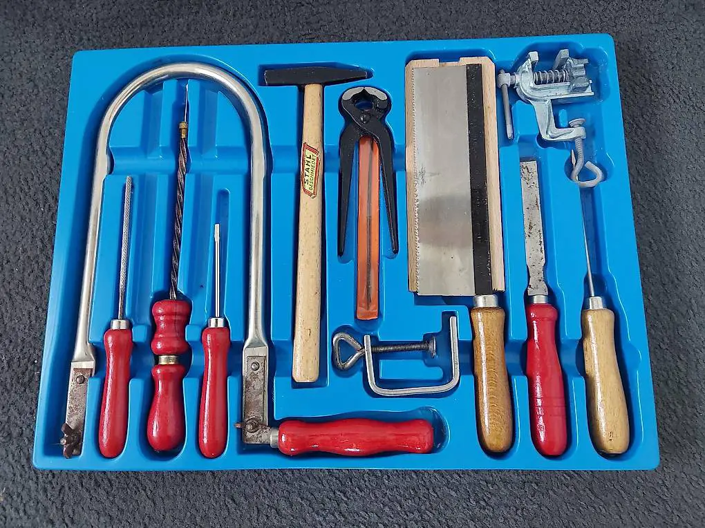 Laubsäge-Werkzeugkasten