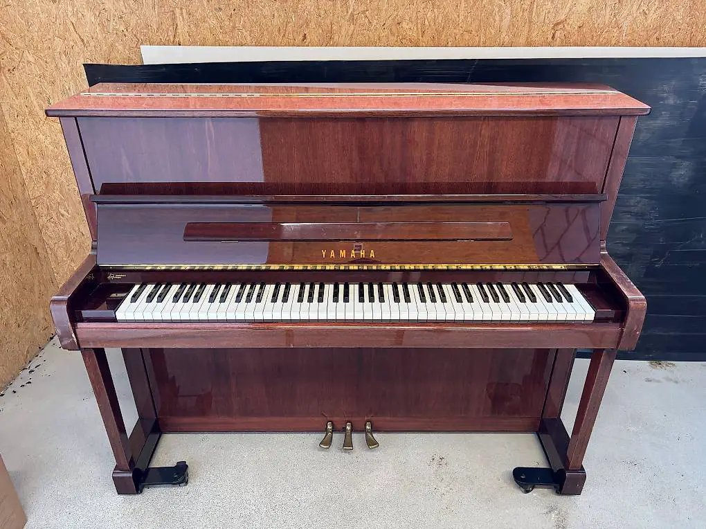 Yamaha P121NT Klavier