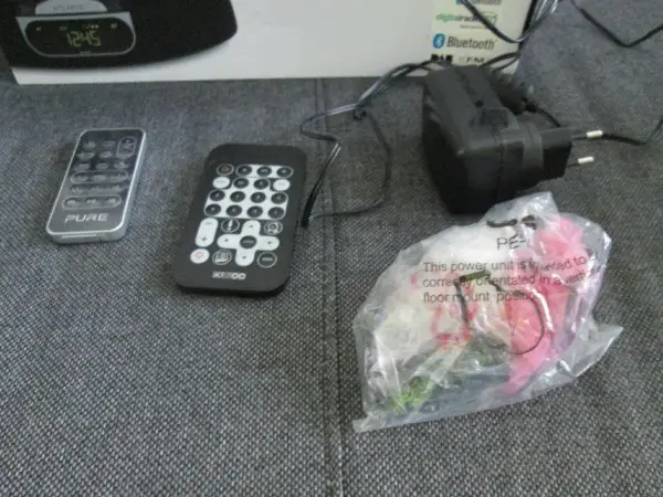 Digital- und UKW-Radio Marke PURE Contour D1 (1869-TMTZ)