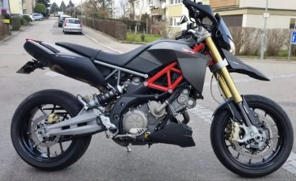 Aprilia Dorsoduro 750 Factory / ABS (1.Hand)