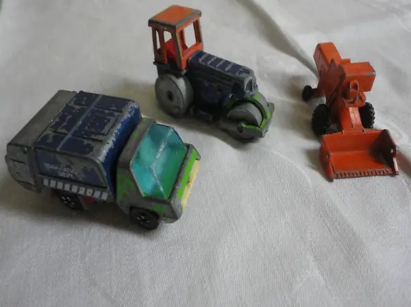  Strassenwalze, Mähdrescher, Güselwagen, Abfallwagen, Müllwag