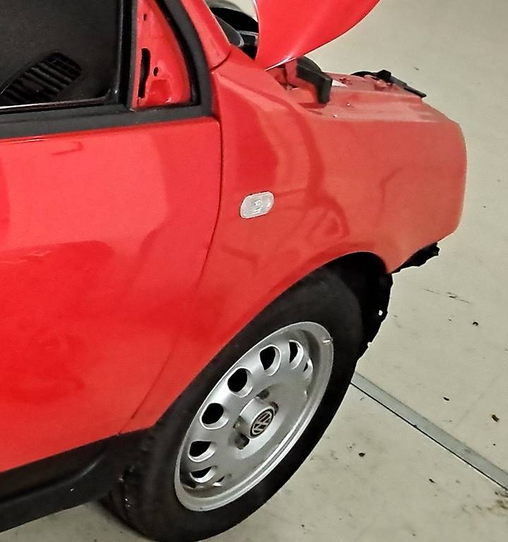 VW Lupo 3L TDI Kotflügel original vorne rechts