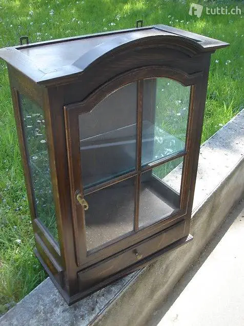 Kleinmöbel mit Schublade