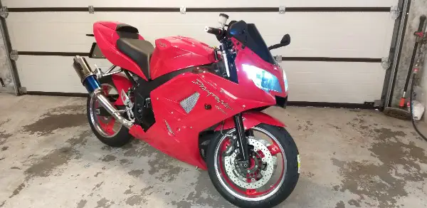 Triumpf Daytona 650 Generalüberholt mit Garantie