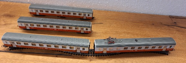 SBB CFF FFS 4x Personenwagen Konvolut Lima H0