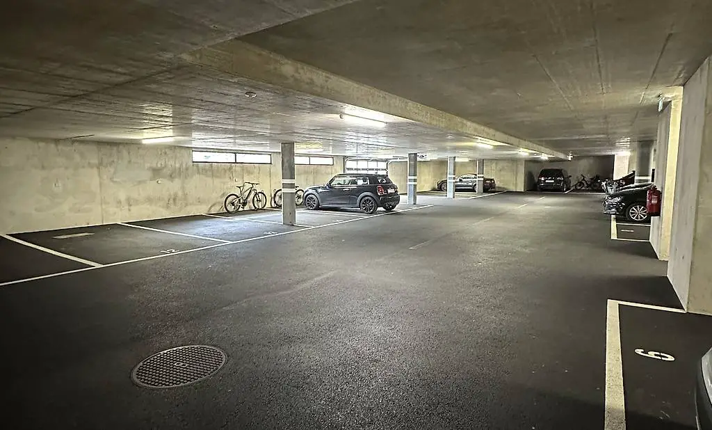 Posto auto in autorimessa a Canobbio