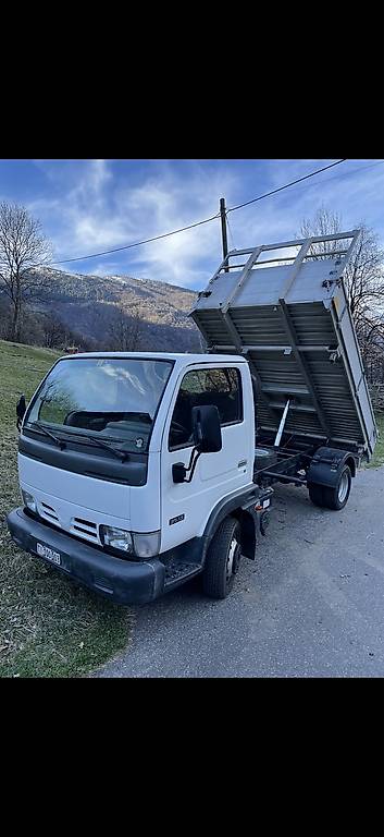 Nissan Cabstar collaudato