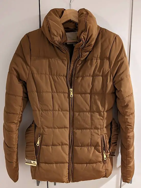 Hellbraune Daunenjacke, Grösse S