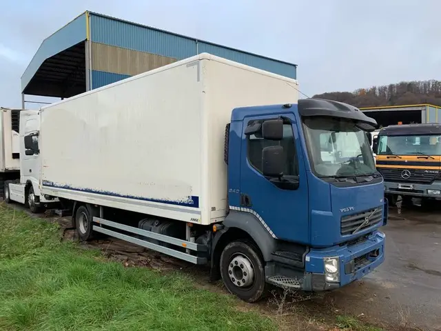 VOLVO, fl 240, Kunststoffkoffer