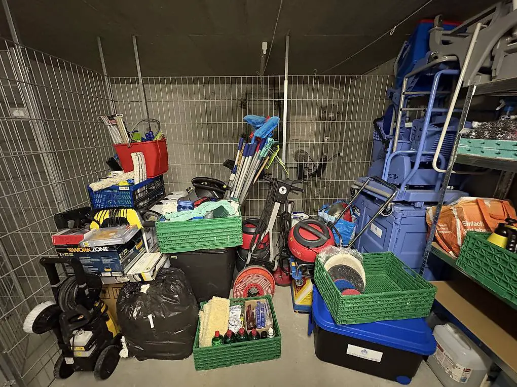 Reinigung Gärete und Material