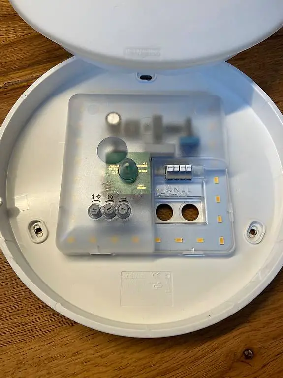 Deckenlampe mit Bewegungssensor