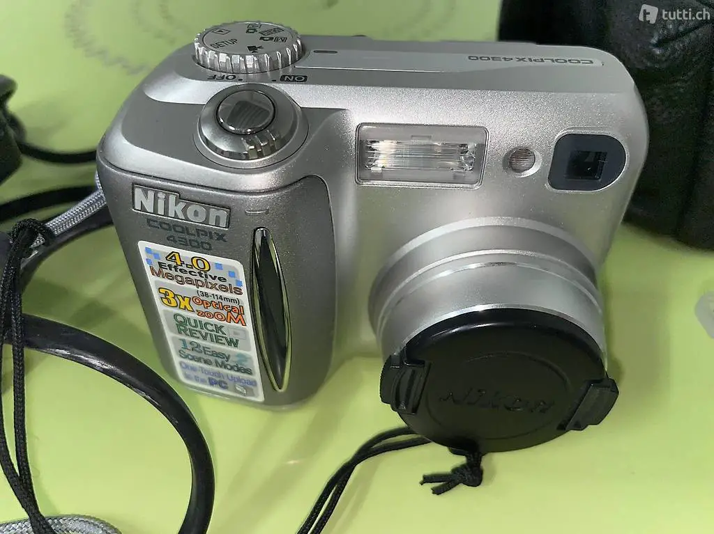Nikon Coolpix 4300 Kompaktkamera