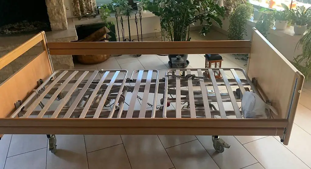 Pflegebett, sehr gut erhalten