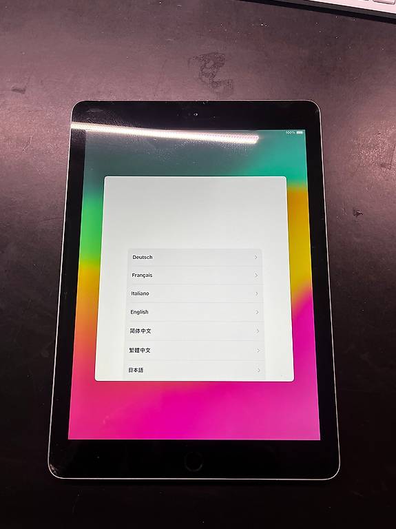 iPad 6. Gen 128 GB mit "Freitag"-Hülle