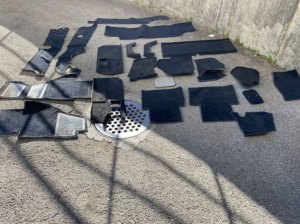 Ferrari Mondial QV Coupé Cabrio Capitonnage et moquette int