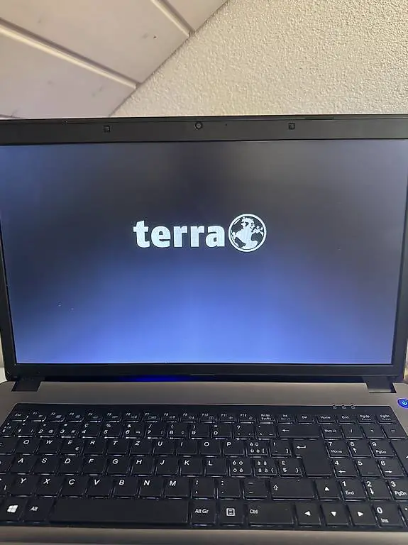 Laptop Terra mobile 1749S 16gb RAM 240gb ssd Windows 11