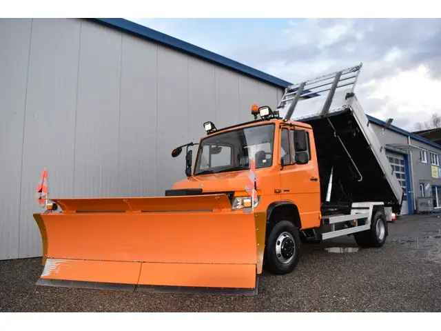 MERCEDES-BENZ, Vario 818 4x4 Allrad AHK Winterdienst in, 3-Seitenkipper