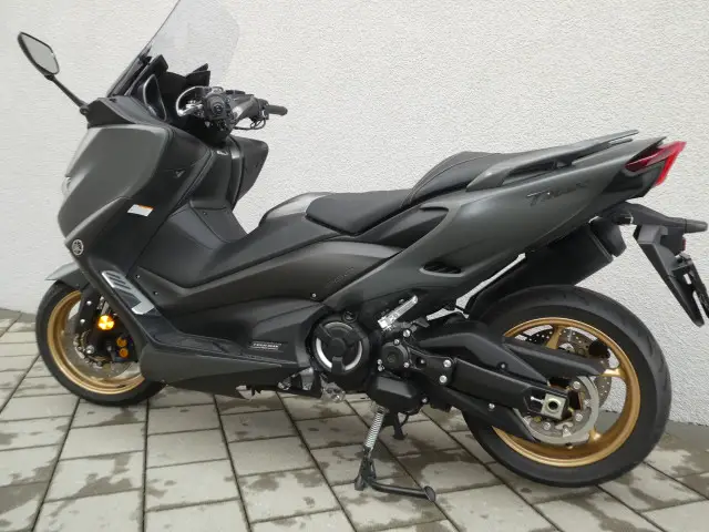yamaha tmax 560 tech max