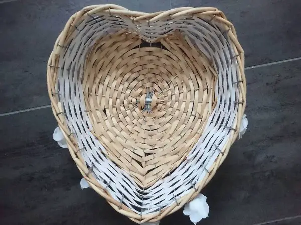 Geschenkkorb / Früchteschale / Korb Herzform