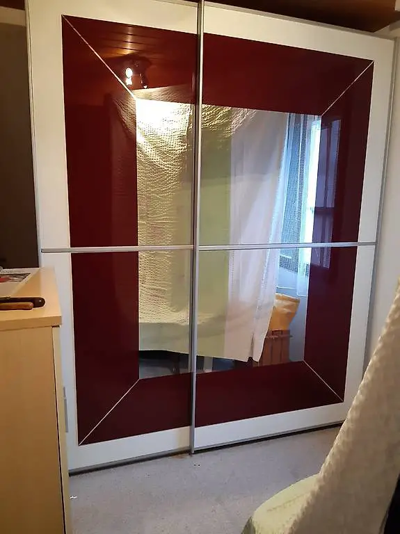 Schiebetürenschrank