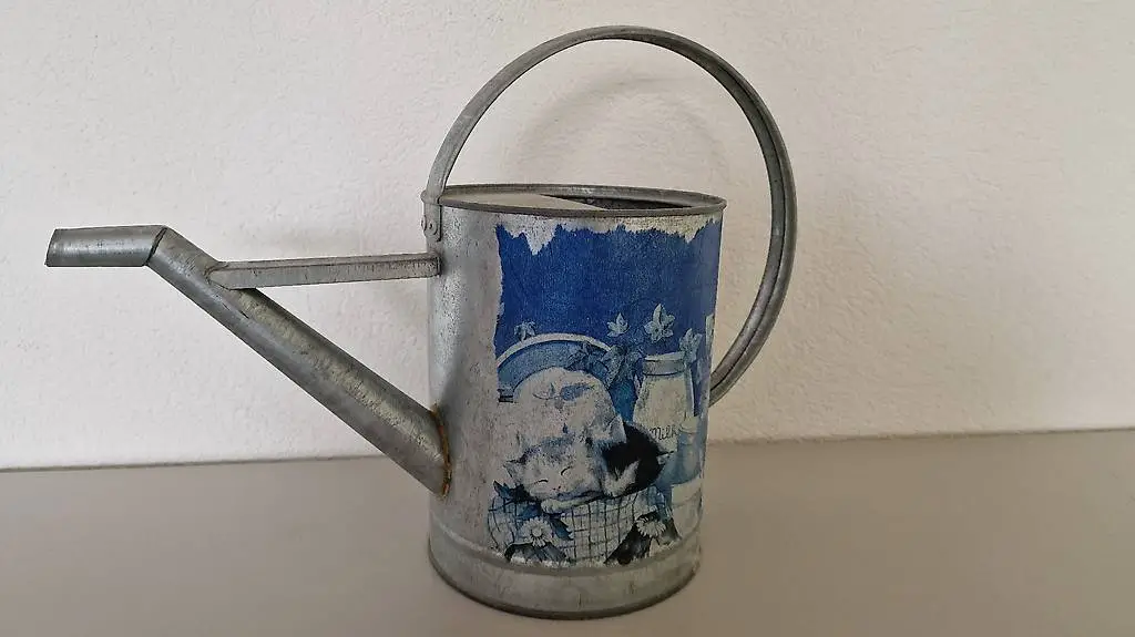 herzige Metall-Giesskanne mit Katzen-Motiv