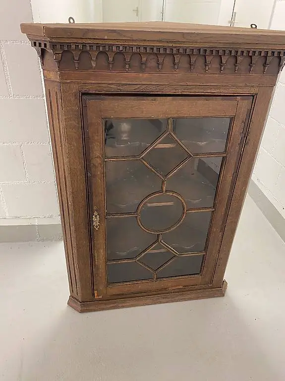 Eckmöbel alt Holz mit Glastür, für Restauration