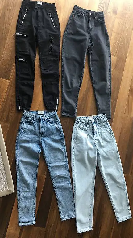 Damen/Mädchenjeans High Waist Gr. 32 blau/schwarz