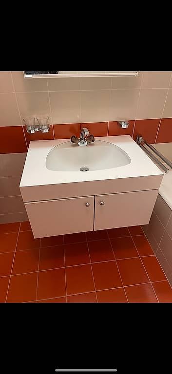 Mobile da bagno con lavandino incorporato