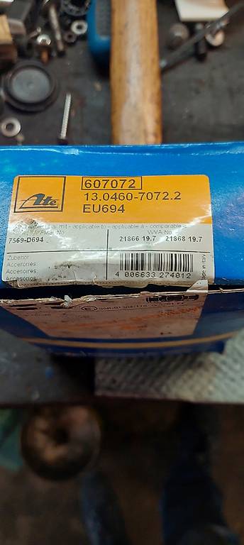 Bremsbeläge neu aus Lagerräumung