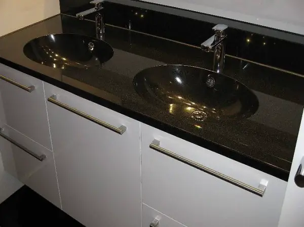  MASSIV DOPPELWASCHTISCH BECKEN OVAL NERO ASSOLUTO POLIERT