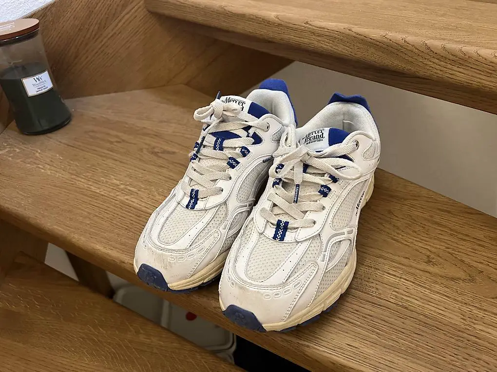 Neuwertige Sneaker Mercer The Re-Run Vintage Grösse 43