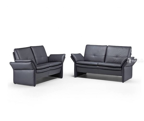  Polstergruppe 2er- und 2.5er-Sofa mit Nackenstütze in Leder