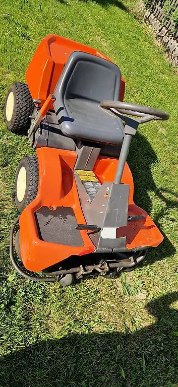 Occa. Husqvarna Aufsitzmäher
