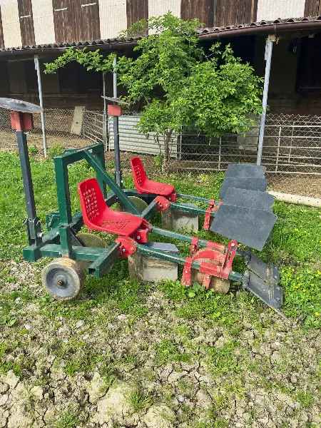 Setzmaschine / Pflanzmaschine mit 2 Reihen