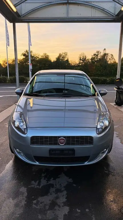 FIAT Grande Punto 1.4 8V 77 Genius