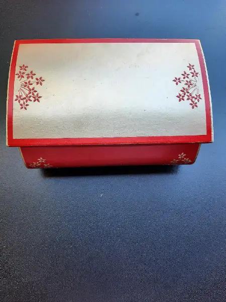 ancienne boîte de chocolats Lindt & Sprüngli No 6584