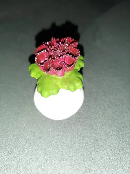 SALZSTREUER MIT BLUME