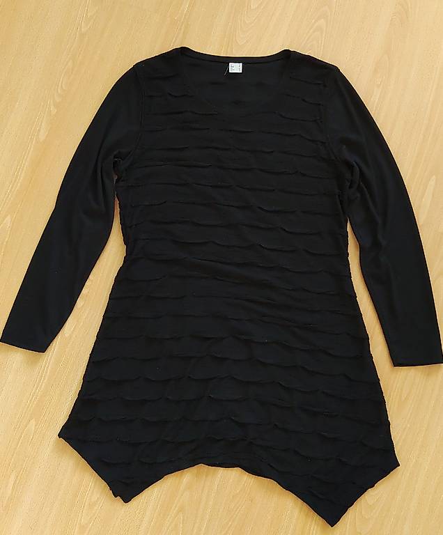 Schwarzes Oberteil, langarm