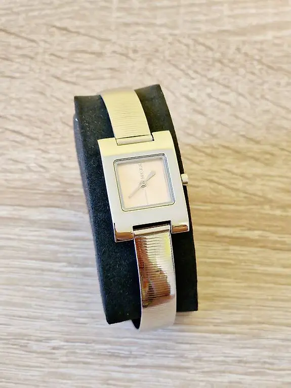 Mexx Uhr Neu Super Model inkl Neue Batterie