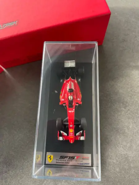 Ferrari SF15-T „Malaysian GP“ Nr. 5 Sebastian Vettel (2015)