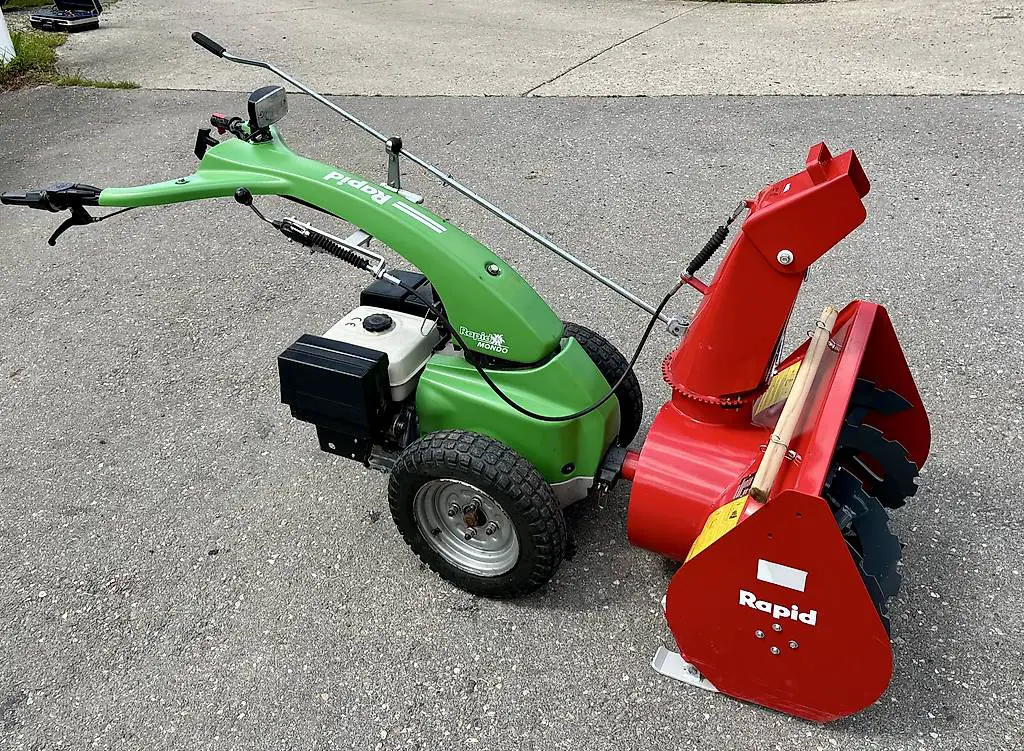 Rapid Mondo mit Schneefräse